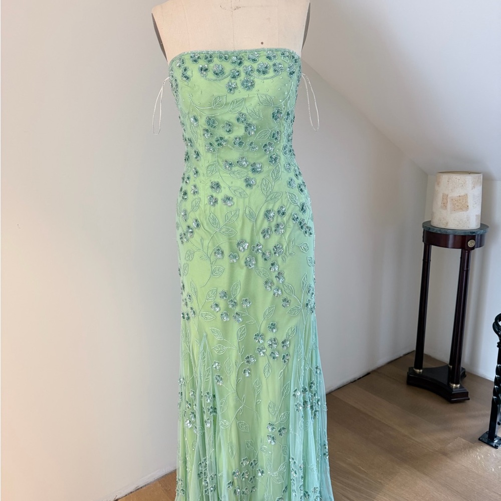 Elegant Green Aqua Beaded Evening Dress - Picture 11 of 14